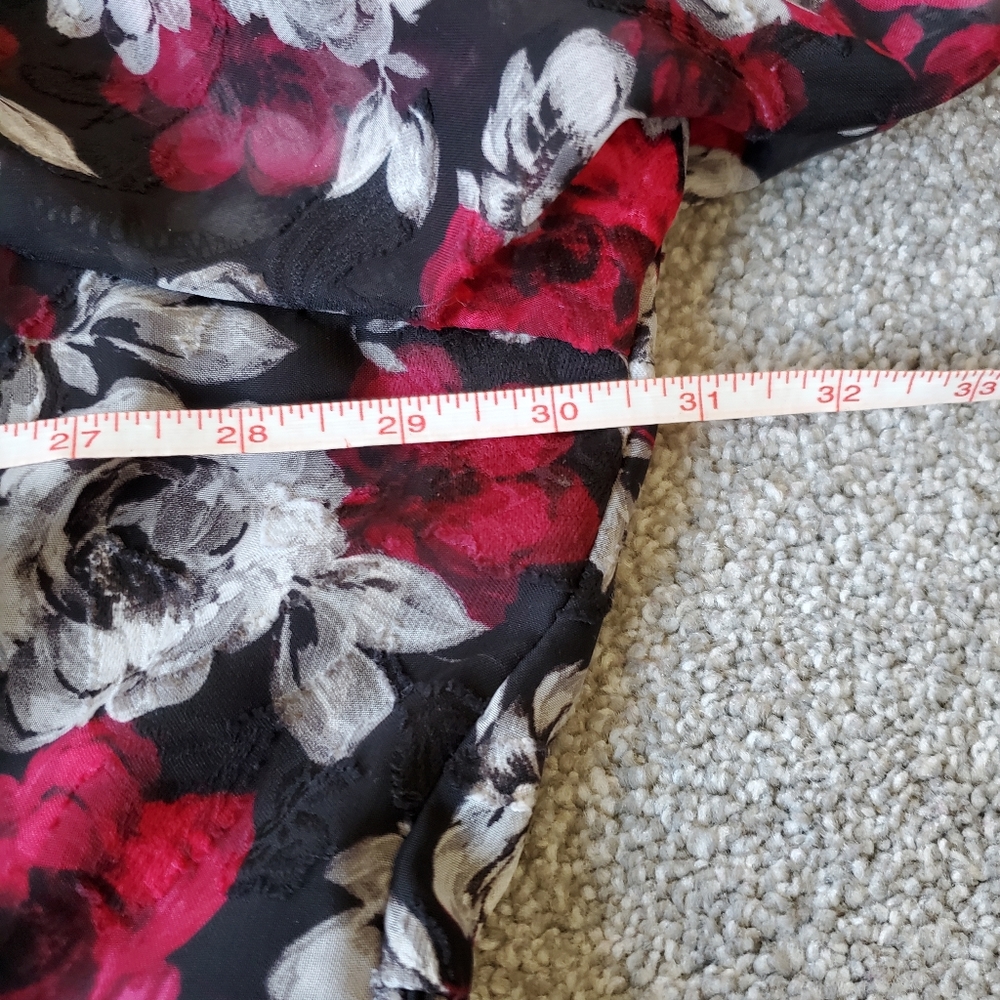 Torrid plus floral v neck blouson long sleeves peplum top, 5XL, blac… - Picture 11 of 14